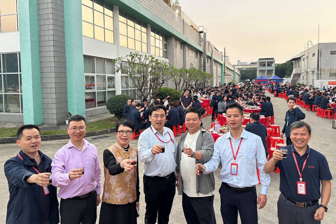 在888腾博会，我们这样过个暖心年！